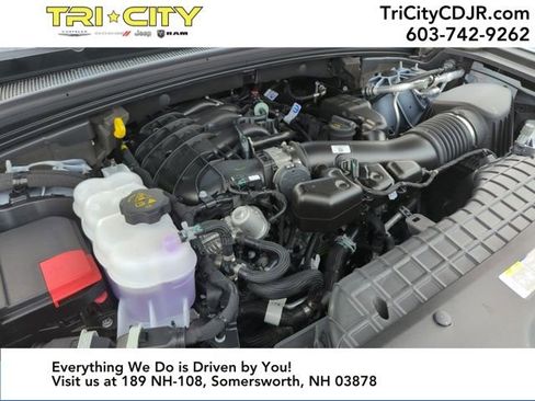 New 2025 Jeep Grand Cherokee Limited w/ Trailer Tow Package image 21