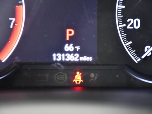 Used 2018 Honda Accord Touring image 17