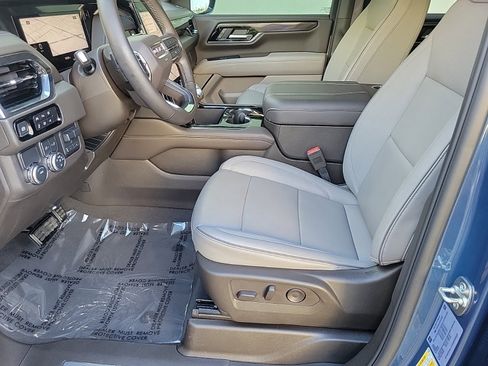 Used 2025 GMC Yukon Elevation w/ Elevation Premium Package image 12