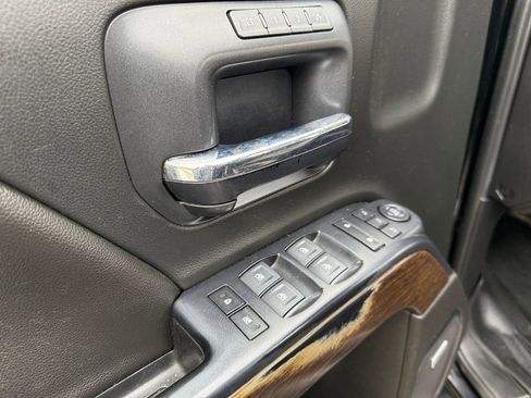 Used 2018 GMC Sierra 3500 Denali w/ Duramax Plus Package image 22