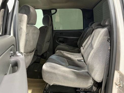 Used 2005 GMC Sierra 2500 SLE w/ Heavy-Duty Power Package AWD/4WD image 14