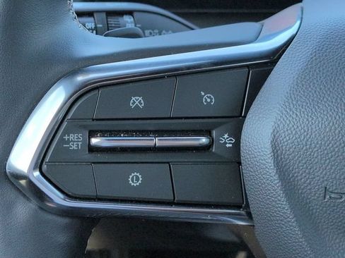 Used 2025 Chevrolet Traverse LT w/ Driver Confidence Package FWD image 25