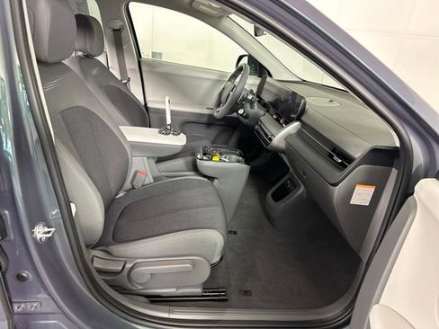 Used 2025 Hyundai Ioniq 5 SE image 28