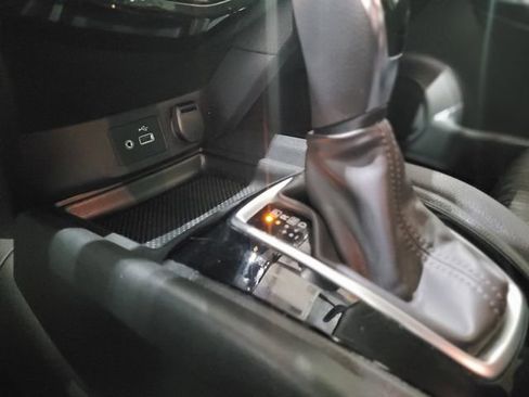 Used 2018 Nissan Rogue SV image 30