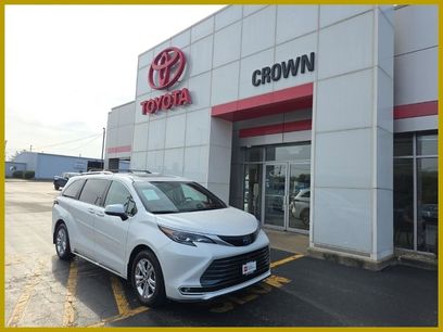 Used 2024 Toyota Sienna Platinum
