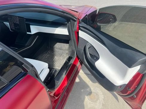 Used 2024 Tesla Model S Plaid AWD/4WD image 23