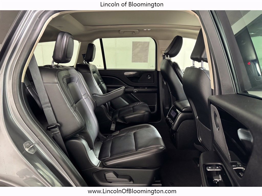 Used 2024 Lincoln Aviator Reserve w/ Elements Package Plus AWD/4WD image 11