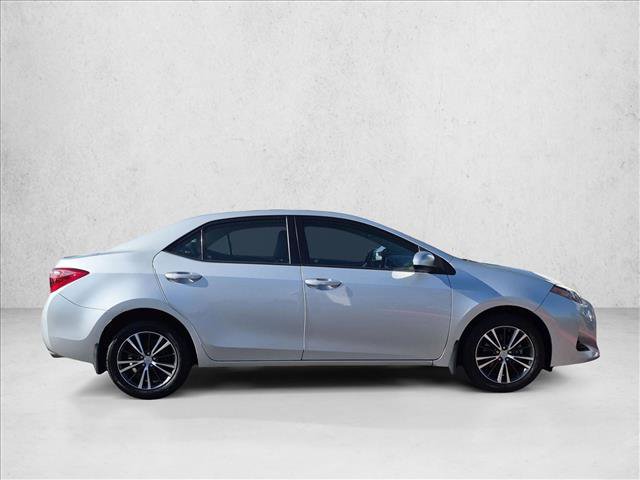 Used 2017 Toyota Corolla LE w/ Carpet Mat Package (TMS) FWD image 4