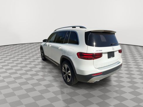 Used 2026 Mercedes-Benz GLB 250 4MATIC image 6