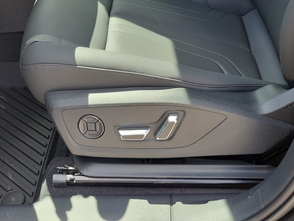 New 2026 Audi Q3 quattro 2.0T AWD/4WD image 23