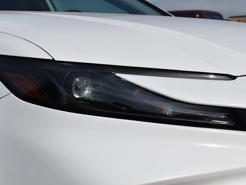 Used 2025 Toyota Camry LE FWD image 5