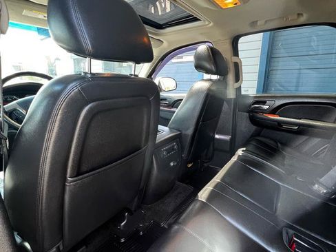 Used 2013 Chevrolet Tahoe LT w/ Luxury Package AWD/4WD image 20