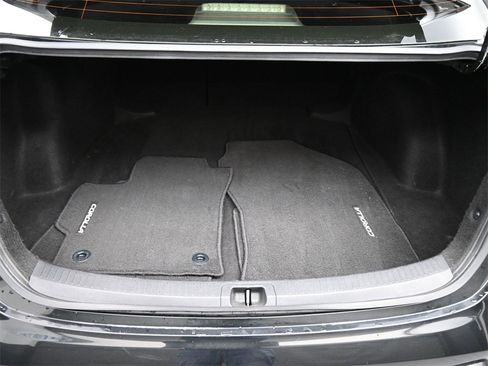 Used 2020 Toyota Corolla XSE image 17