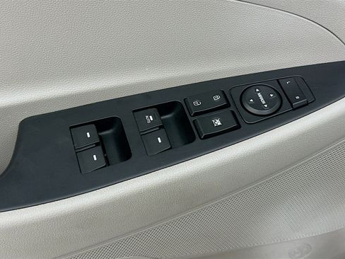 Used 2019 Hyundai Tucson Value FWD image 15
