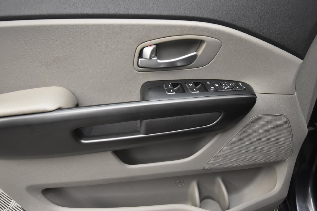 Used 2017 Kia Sedona LX w/ LX Essentials Premium Package FWD image 20