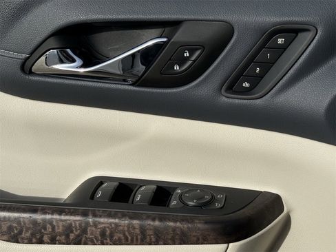 Used 2023 GMC Acadia Denali w/ Denali Ultimate Package image 20