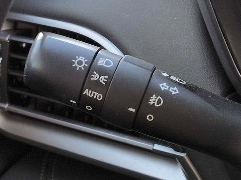 Certified 2023 Subaru Outback Limited image 27