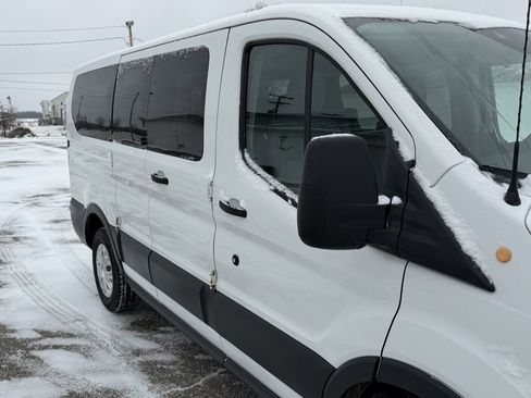 Used 2015 Ford Transit 150 XLT image 17