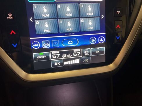 Used 2025 Subaru Crosstrek 2.0i Premium image 32