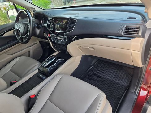 Used 2019 Honda Pilot Touring image 25