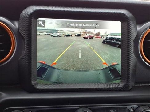 Certified 2022 Jeep Gladiator Mojave w/ LED Lighting Group image 19