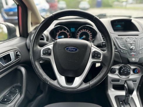 Used 2015 Ford Fiesta SE image 15