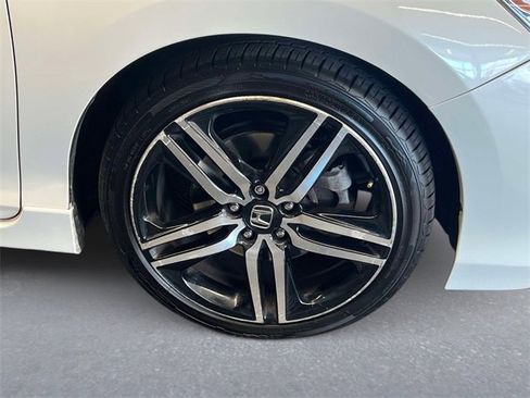 Used 2017 Honda Accord Sport Special Edition image 8