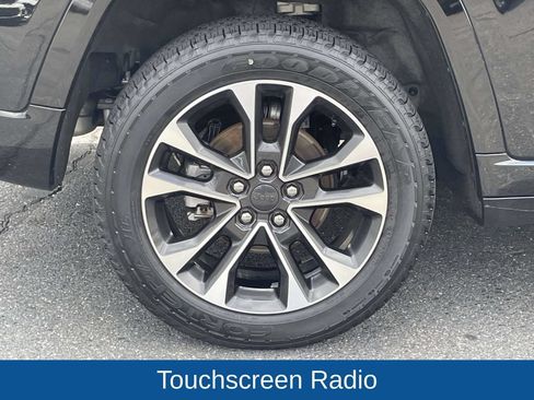 Certified 2023 Jeep Grand Cherokee Overland AWD/4WD image 13