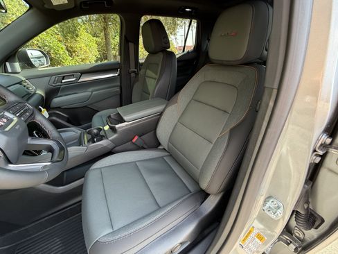 New 2026 GMC Terrain AT4 image 40