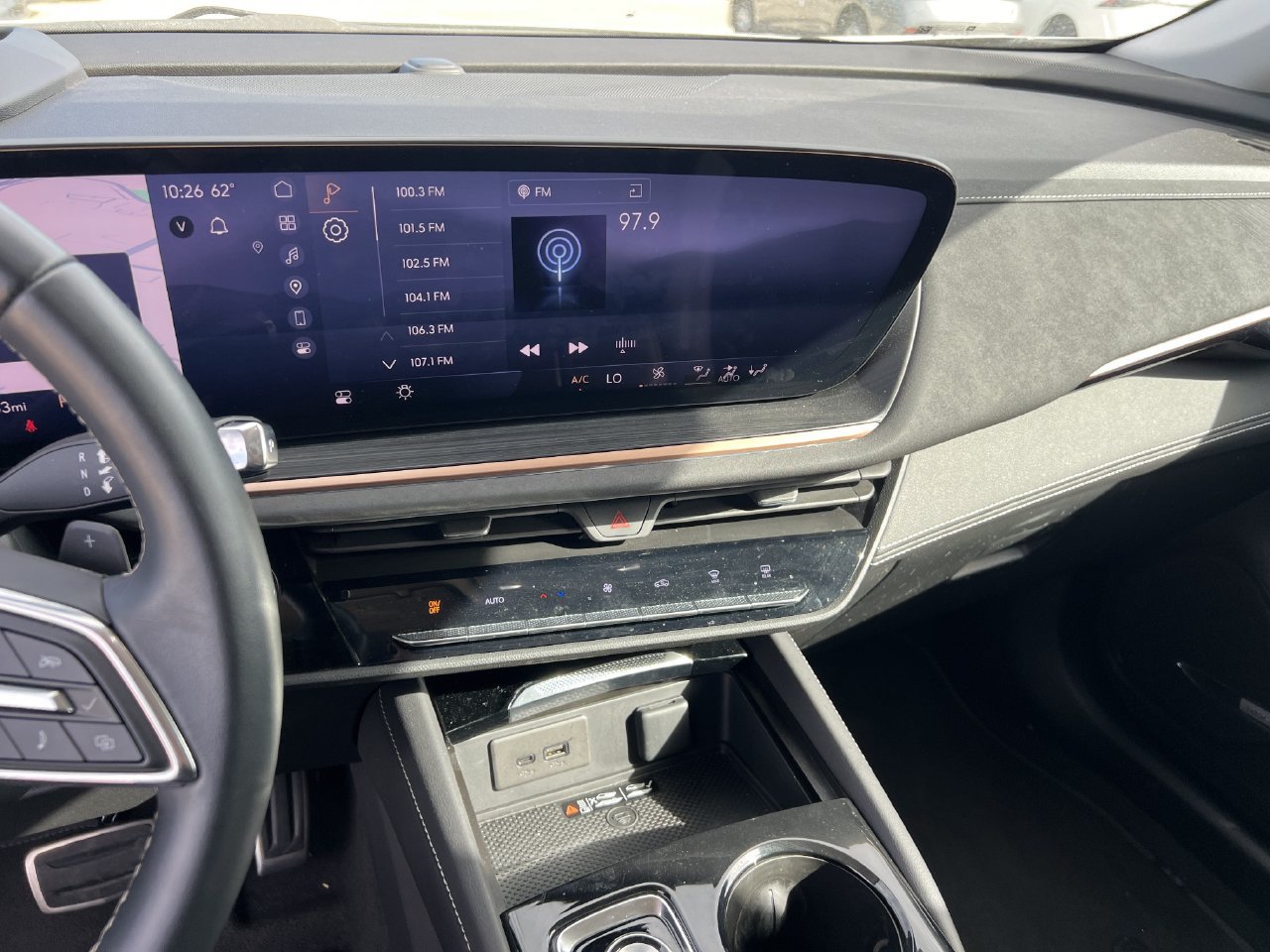 Used 2025 Buick Envision Sport Touring AWD/4WD image 8