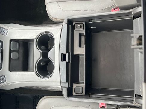 Used 2017 Chevrolet Suburban LT AWD/4WD image 39