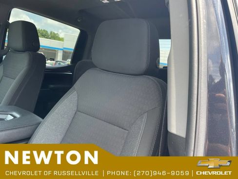 Used 2023 Chevrolet Silverado 1500 LT AWD/4WD image 5