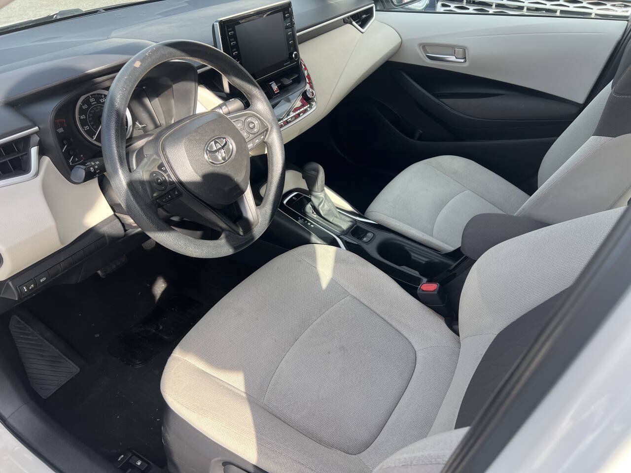 Used 2021 Toyota Corolla LE FWD image 7