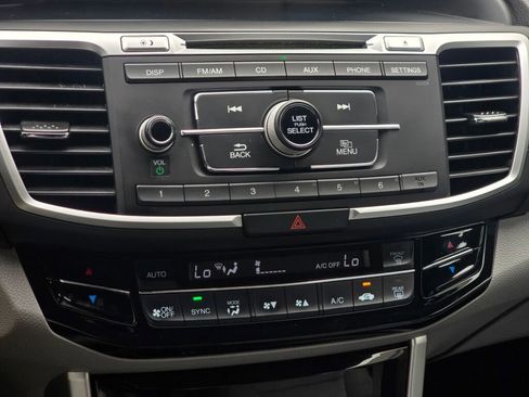 Used 2016 Honda Accord LX image 32