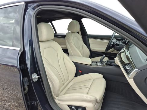 Used 2019 BMW 530i 530i w/ Convenience Package image 35