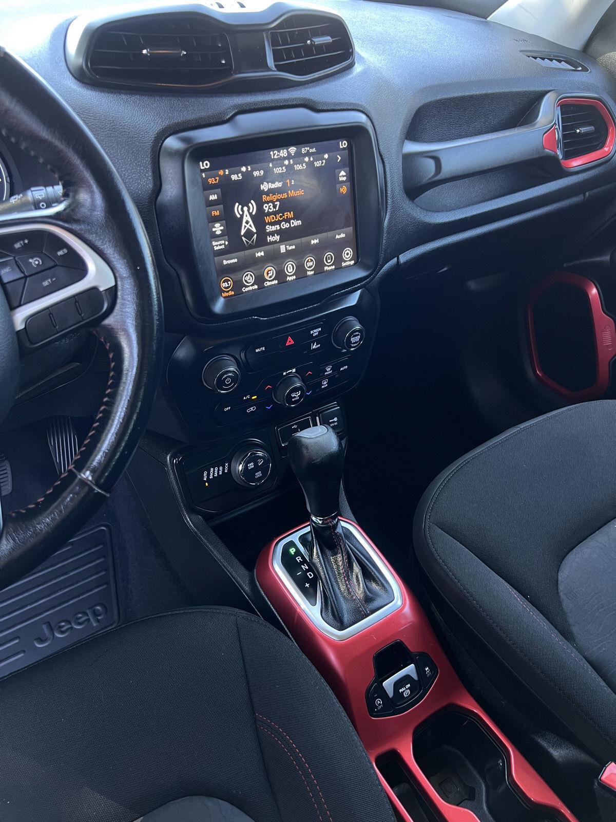 Used 2021 Jeep Renegade Trailhawk AWD/4WD image 21