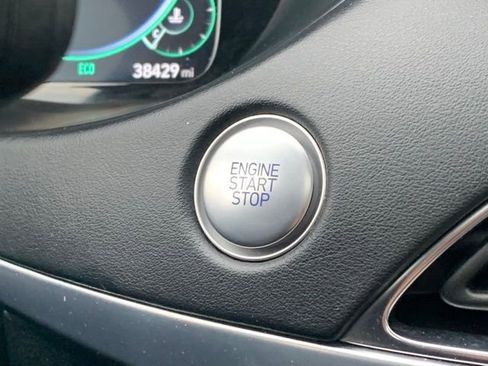 Used 2021 Hyundai Palisade Limited w/ Winter Package image 26