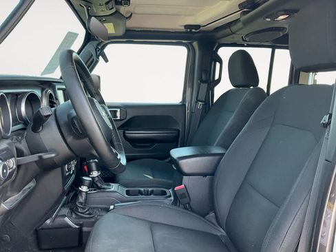 Used 2018 Jeep Wrangler Unlimited Sport S AWD/4WD image 9