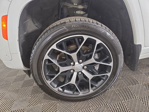 Used 2022 Jeep Grand Cherokee Summit image 36