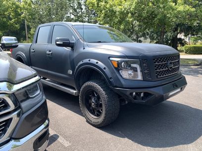 Used 2019 Nissan Titan SV w/ SV Convenience Package