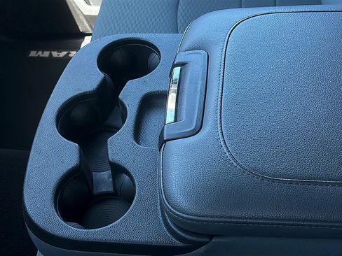 Used 2019 RAM 1500 Express AWD/4WD image 19