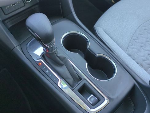 Certified 2022 Chevrolet Equinox LS image 15