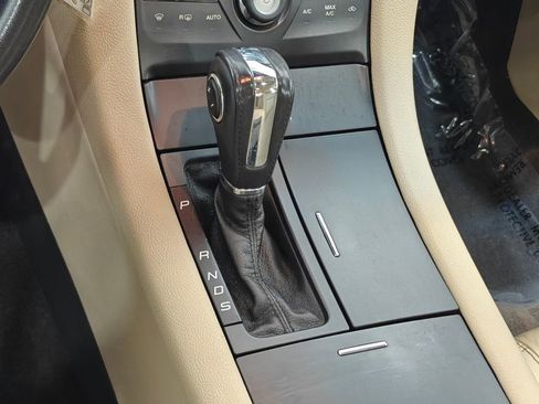 Used 2013 Ford Taurus SEL image 8
