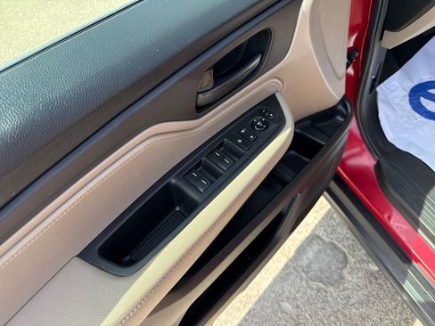 Used 2022 Honda Odyssey EX image 11