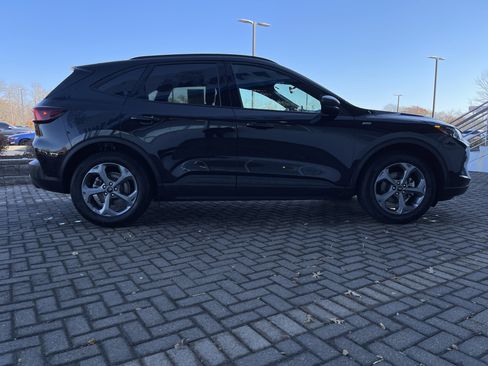 Used 2025 Ford Escape ST-Line image 6