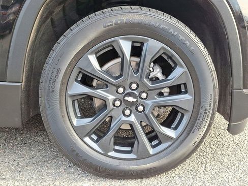 Used 2021 Chevrolet Traverse RS image 9