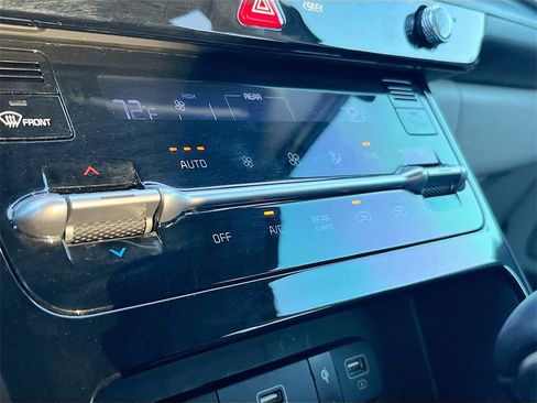 Used 2024 Kia Carnival SX image 16