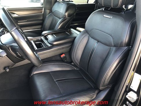 Used 2022 Jeep Grand Wagoneer Series I AWD/4WD image 10