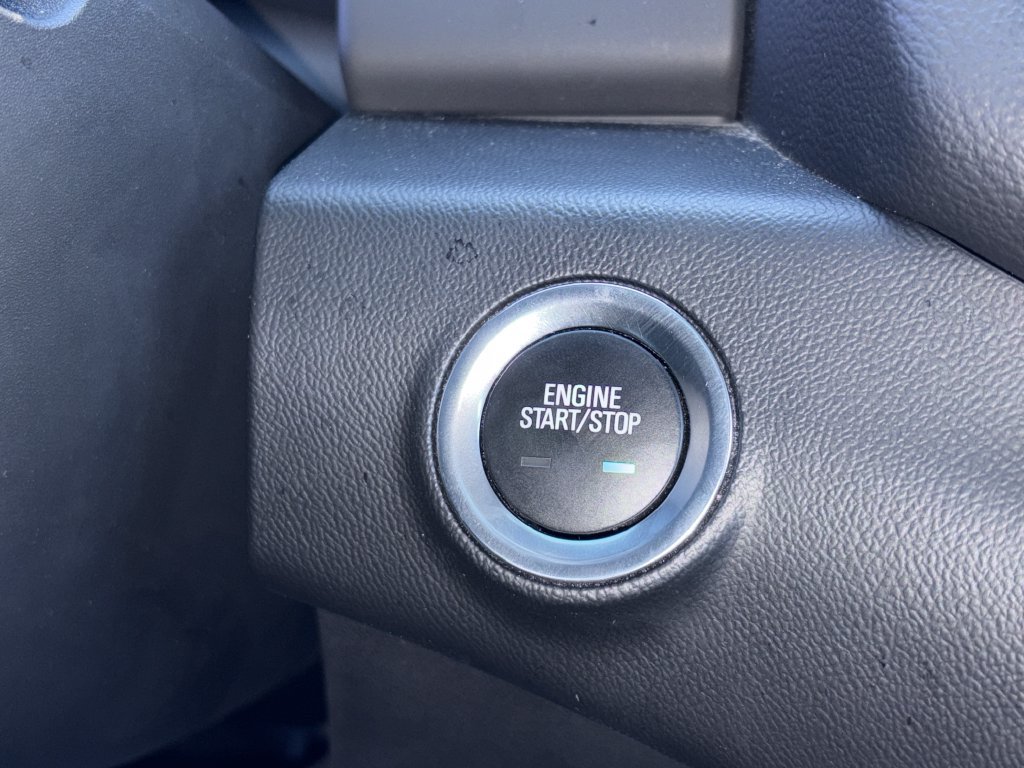 Used 2022 GMC Terrain SLE w/ Driver Convenience Package FWD image 6