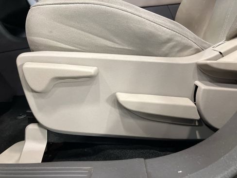 Used 2012 Ford Edge SE image 11